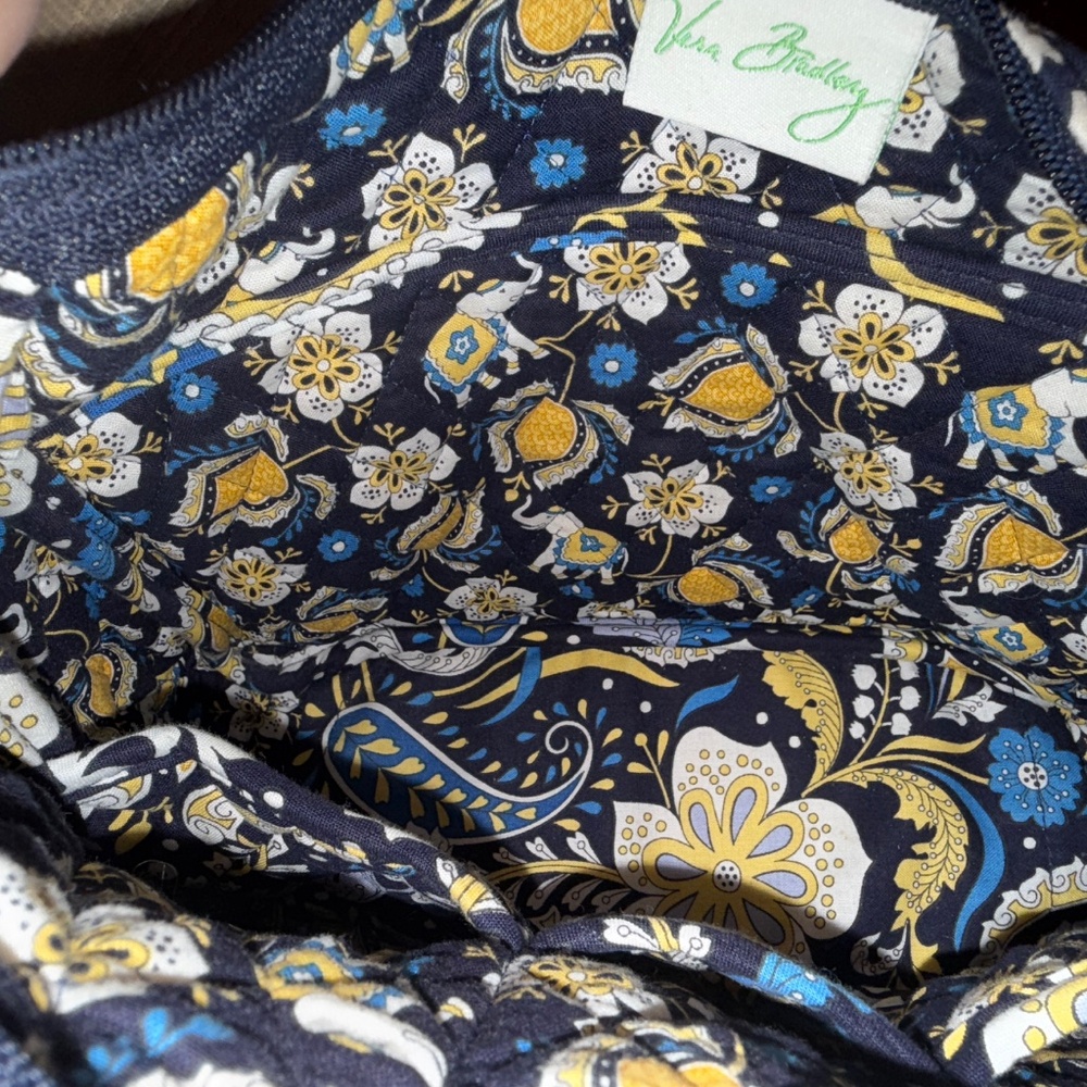 Vera Bradley on the go Ellie - Picture 4 of 6